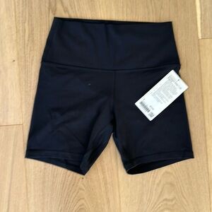 NWT Lulu Align 6” short